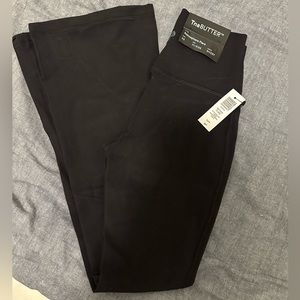 TNA Butter Flared leggings